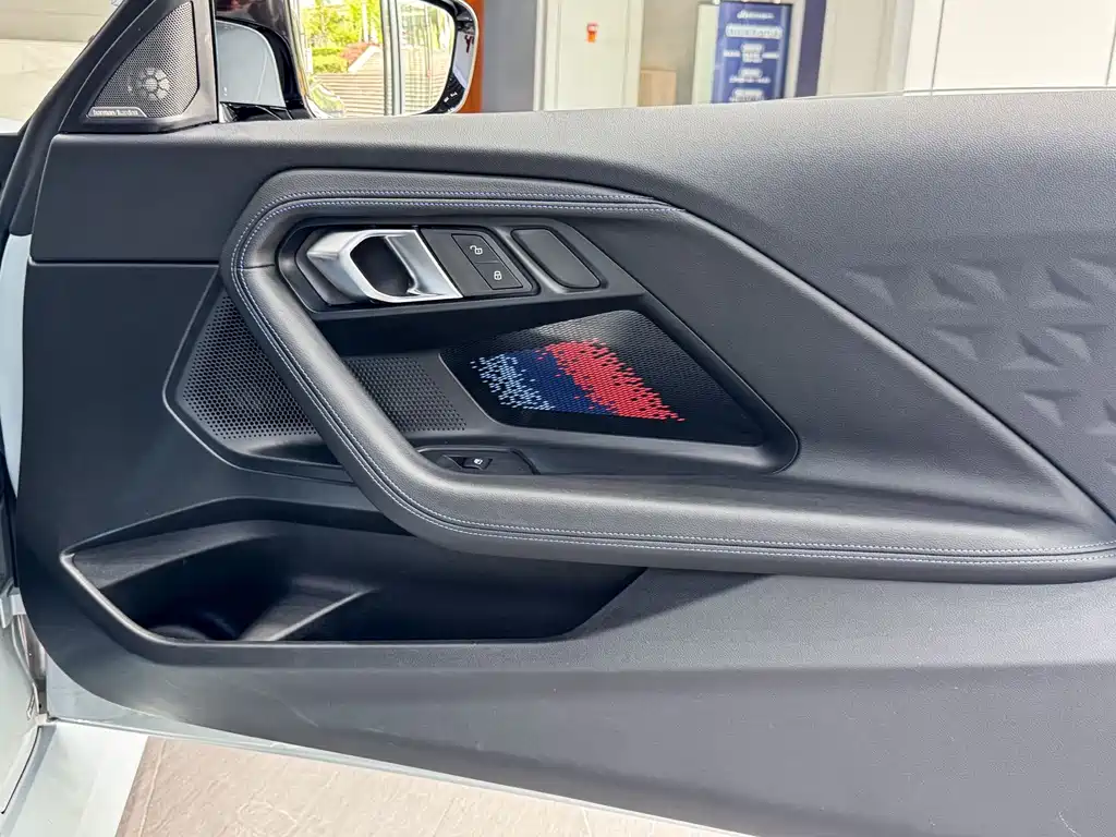 BMW M2 2025