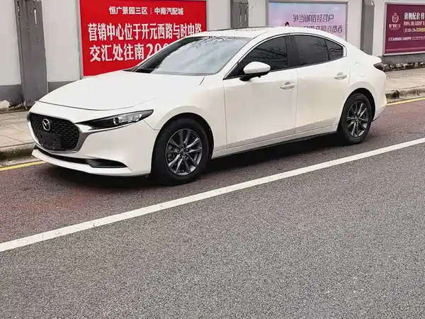 Mazda 3 Axela 2021