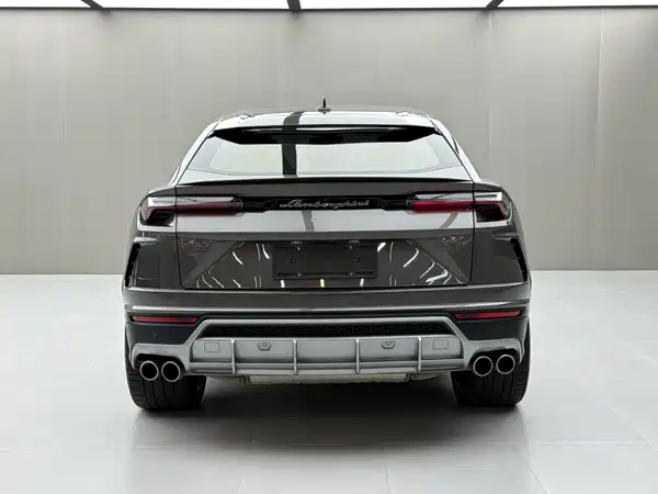 Lamborghini Urus 2021