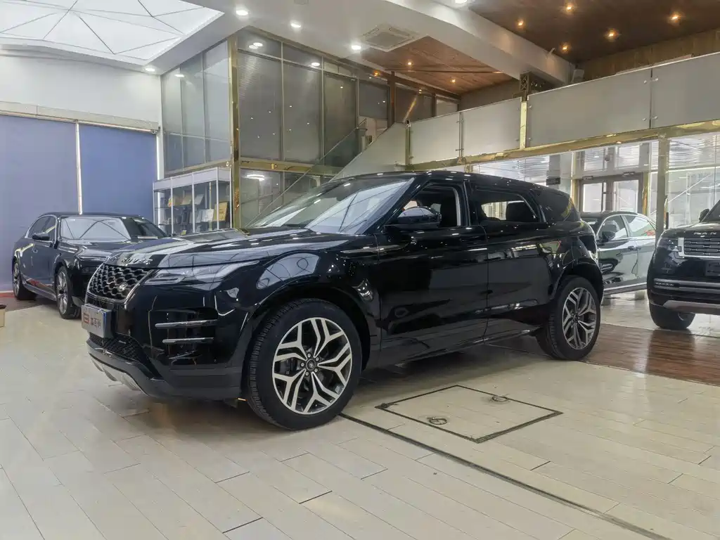 Land Rover Evoque 2023 — фото 1