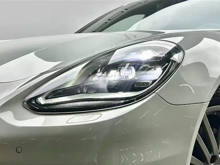 Porsche Panamera 2018 — фото 7