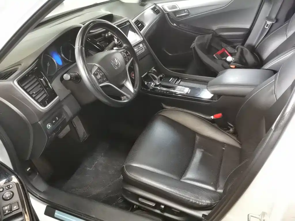 Honda Spirior 2016 — фото 15