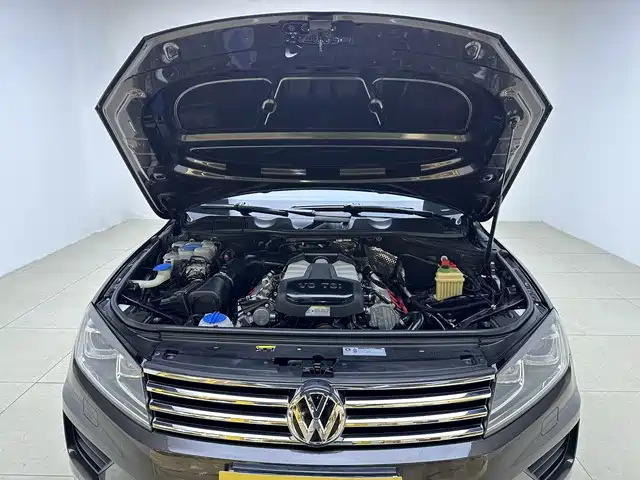 Volkswagen Touareg 2018 — фото 15