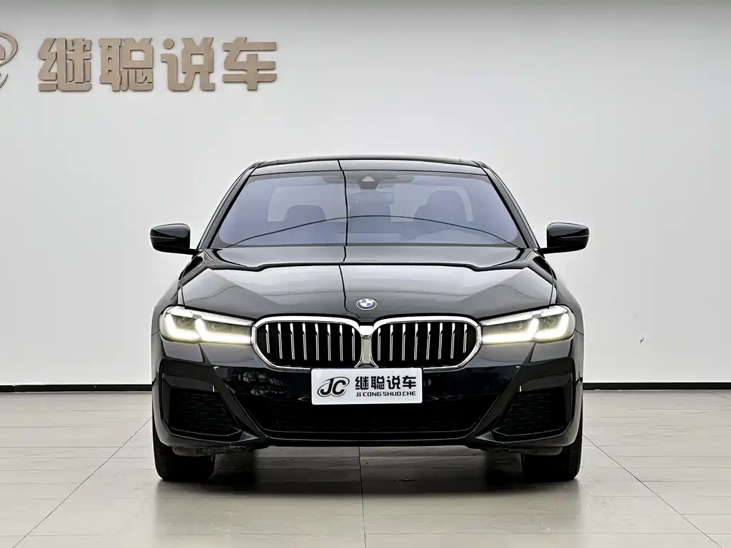 BMW 5 Series 2023 — фото 2