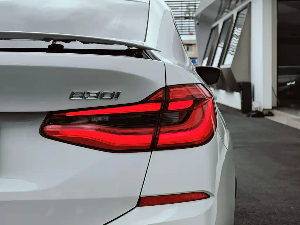 BMW 6 Series GT 2023 — фото 6
