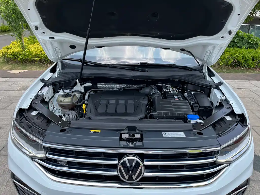 Volkswagen Tiguan L 2023 — фото 28