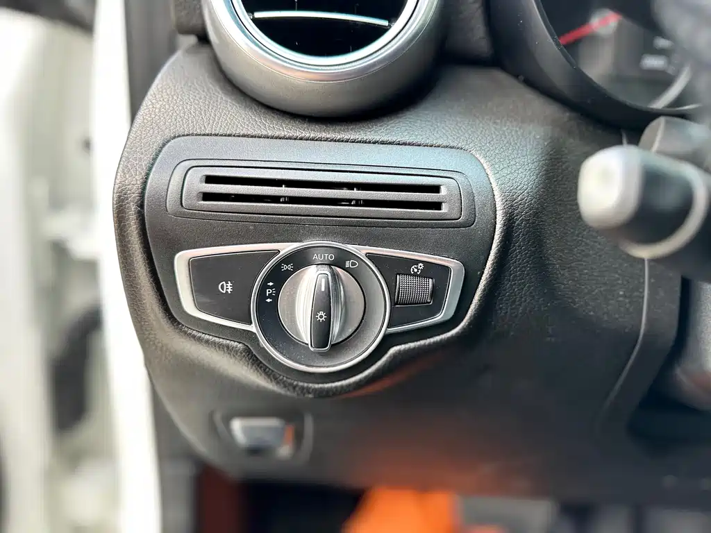 Mercedes-Benz GLC 2019 — фото 11