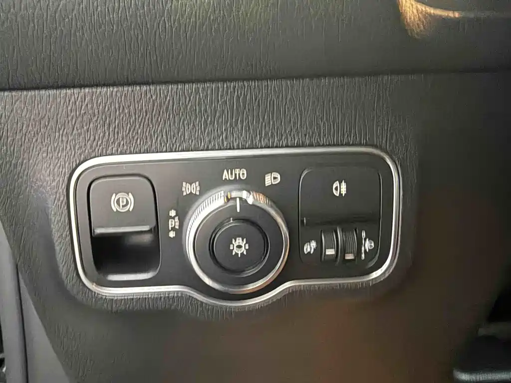 Mercedes-Benz GLB 2020 — фото 11