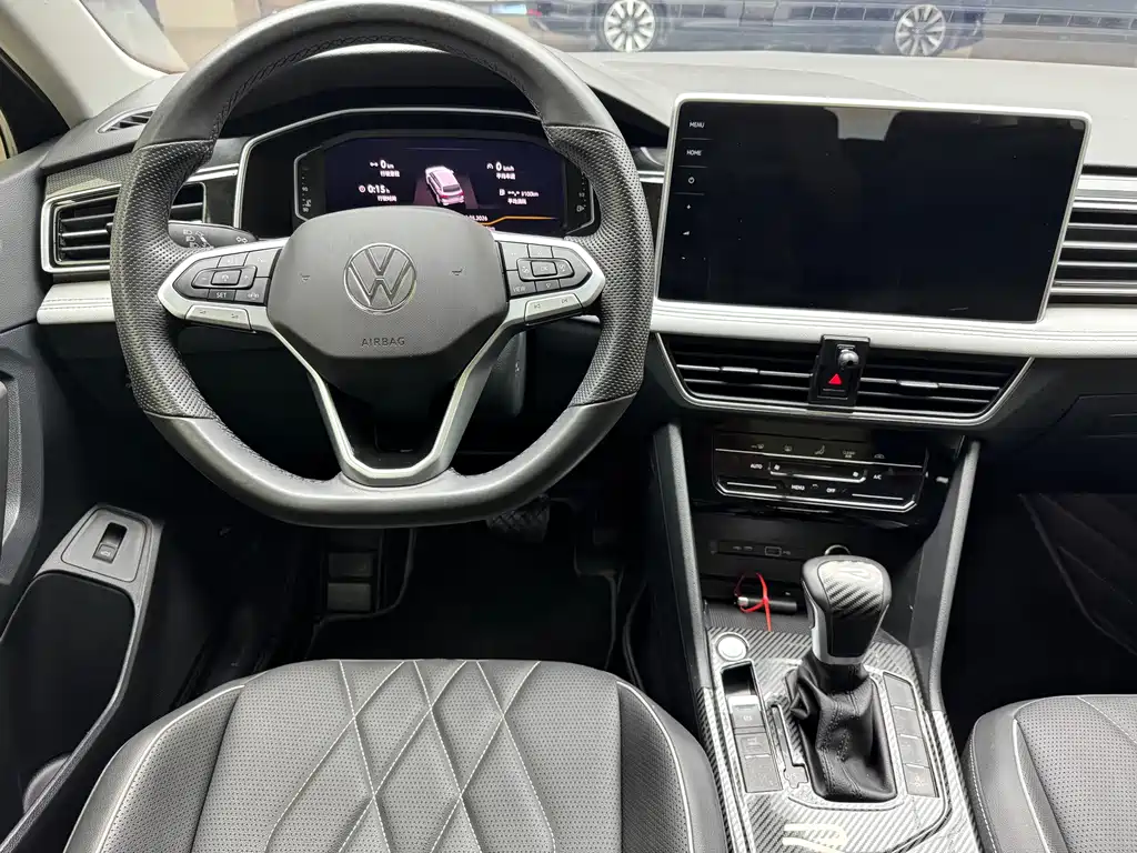 Volkswagen Tiguan L 2023 — фото 7