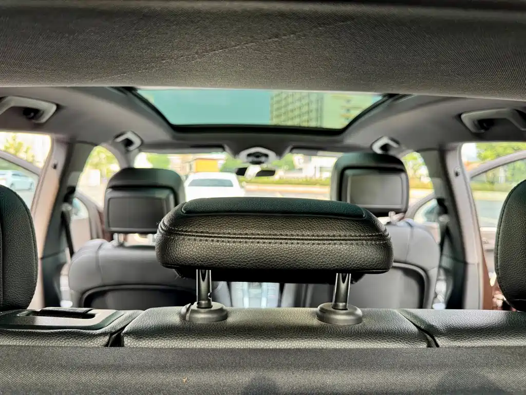 Porsche Macan 2018 — фото 16