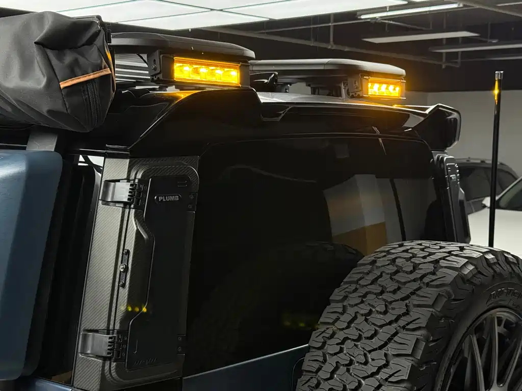 Land Rover Defender 2022 — фото 21