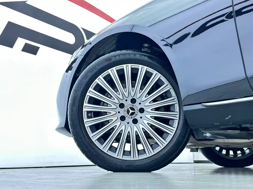 Mercedes-Benz E-Class 2022 — фото 24