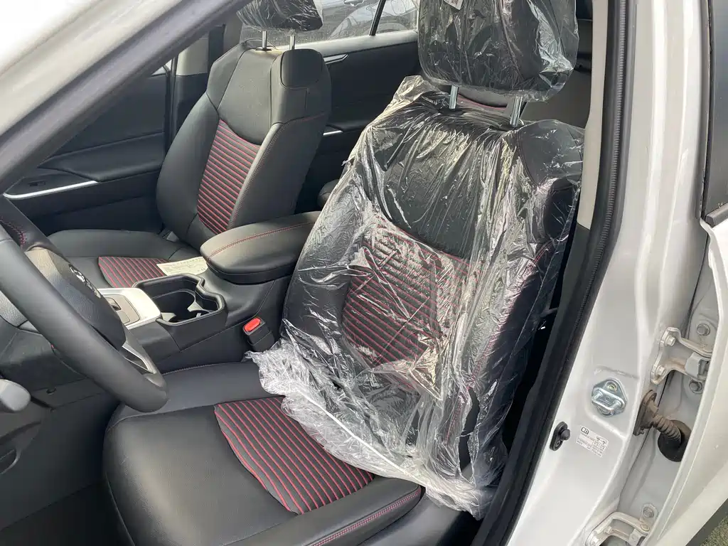 Toyota RAV4 Prime — фото 12