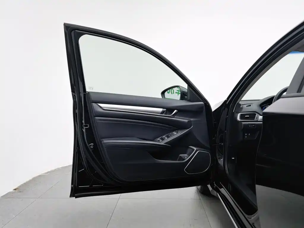 Honda Accord 2020 — фото 8