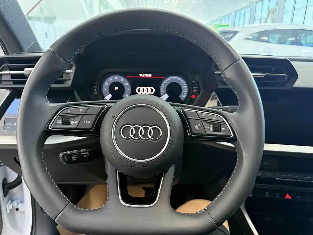 Audi A3 2022 — фото 16