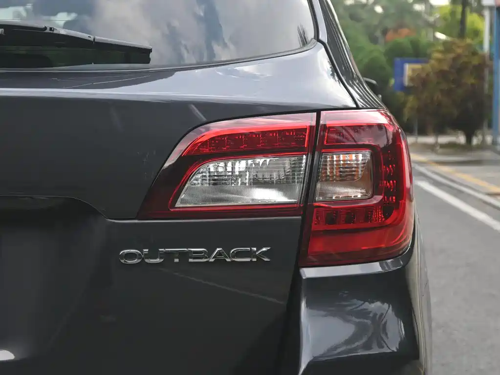 Subaru Outback 2019 — фото 19