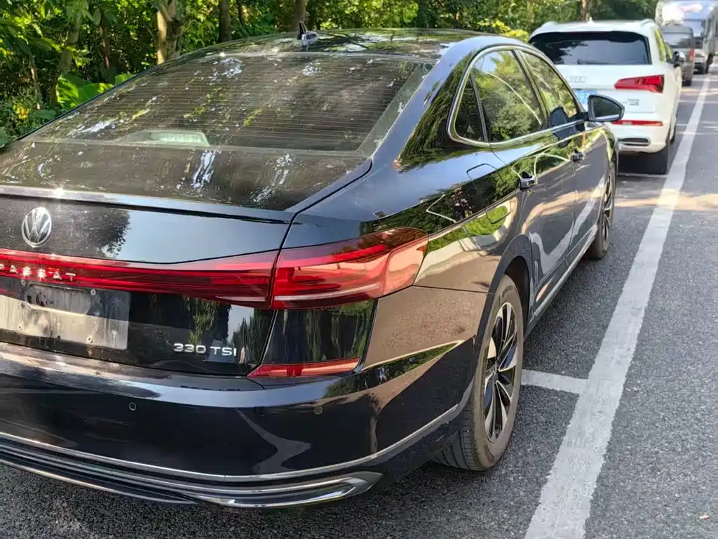Volkswagen Passat 2023
