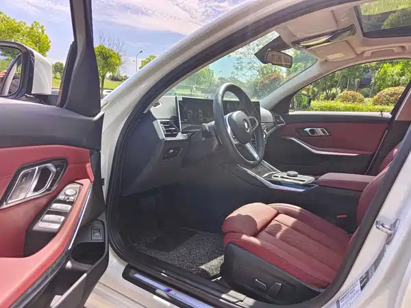 BMW 3 Series 2024