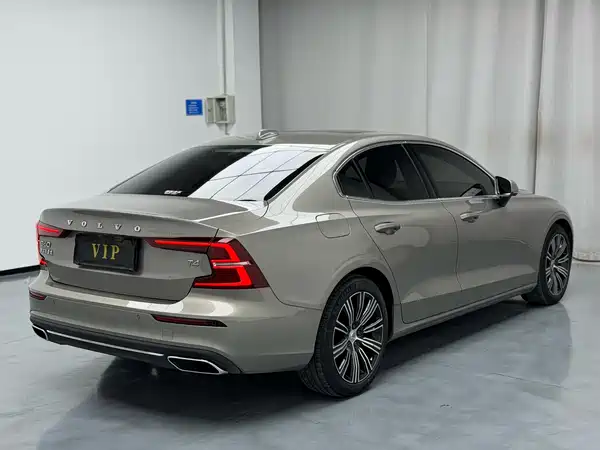 Volvo S60 2021