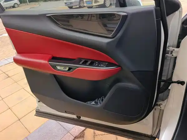 Lexus NX 2022