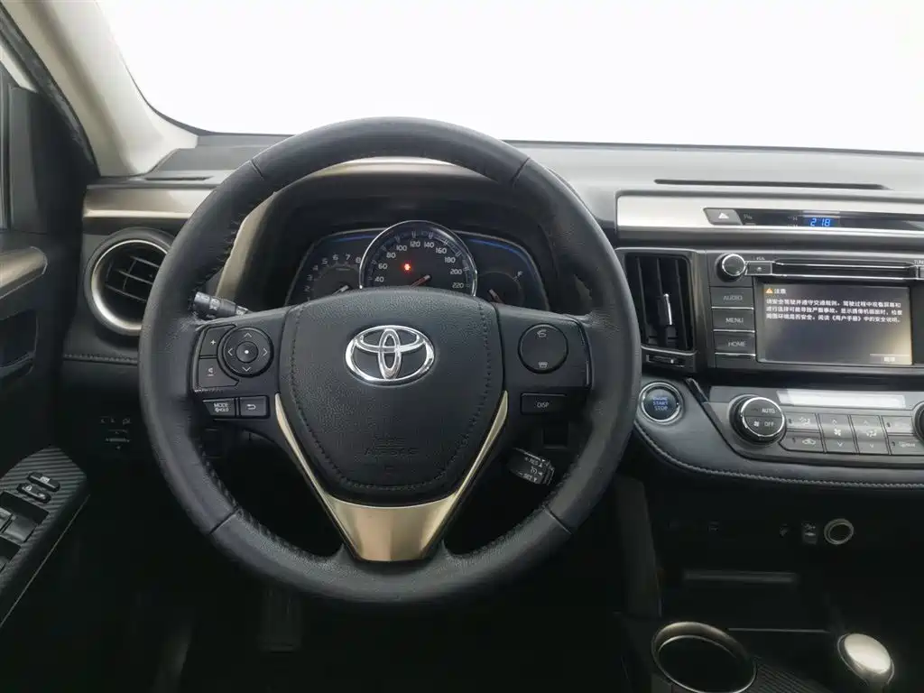 Toyota RAV4 2014 — фото 11