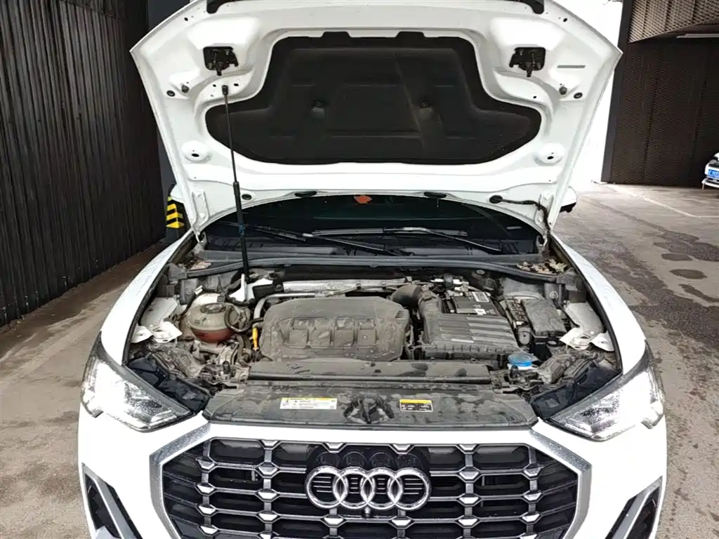 Audi Q3 2021 — фото 20