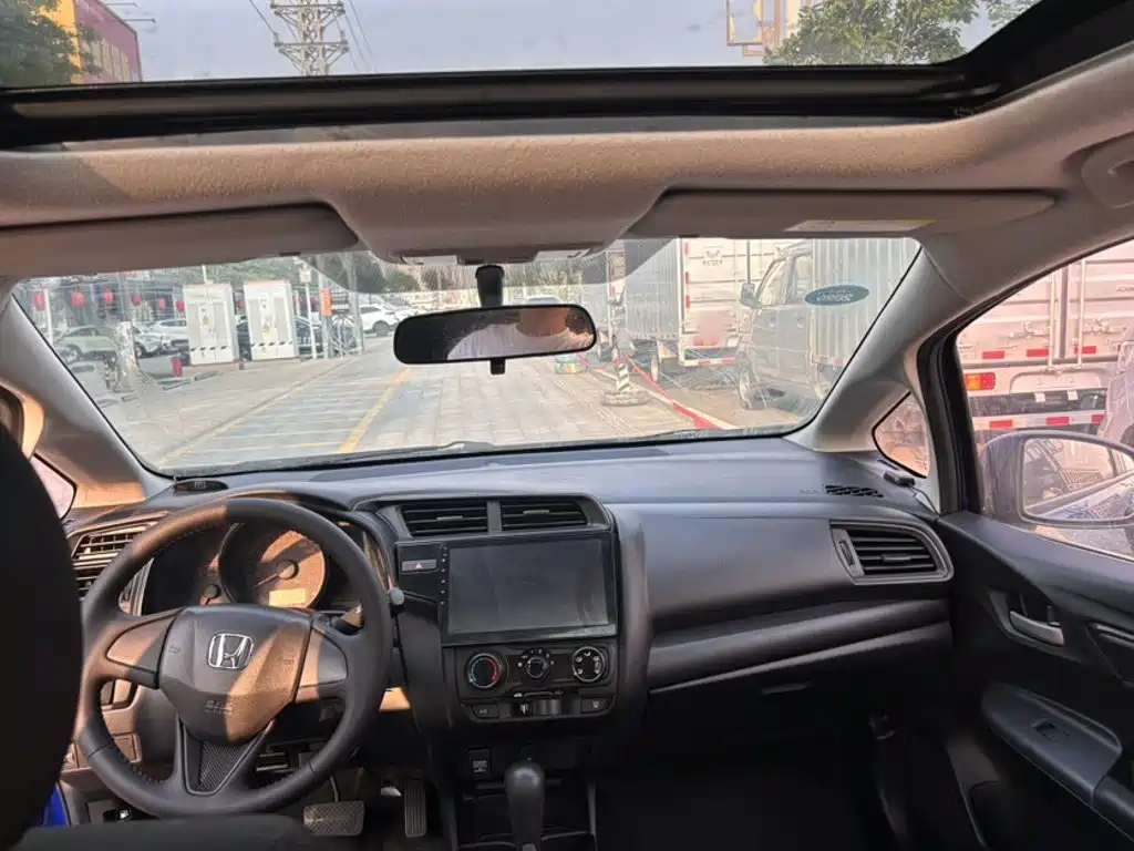 Honda Fit 2018 — фото 11