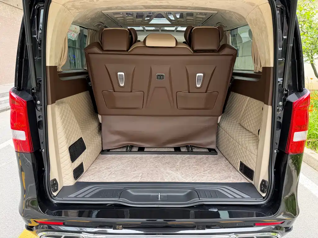 Mercedes-Benz Vito 2023 — фото 24