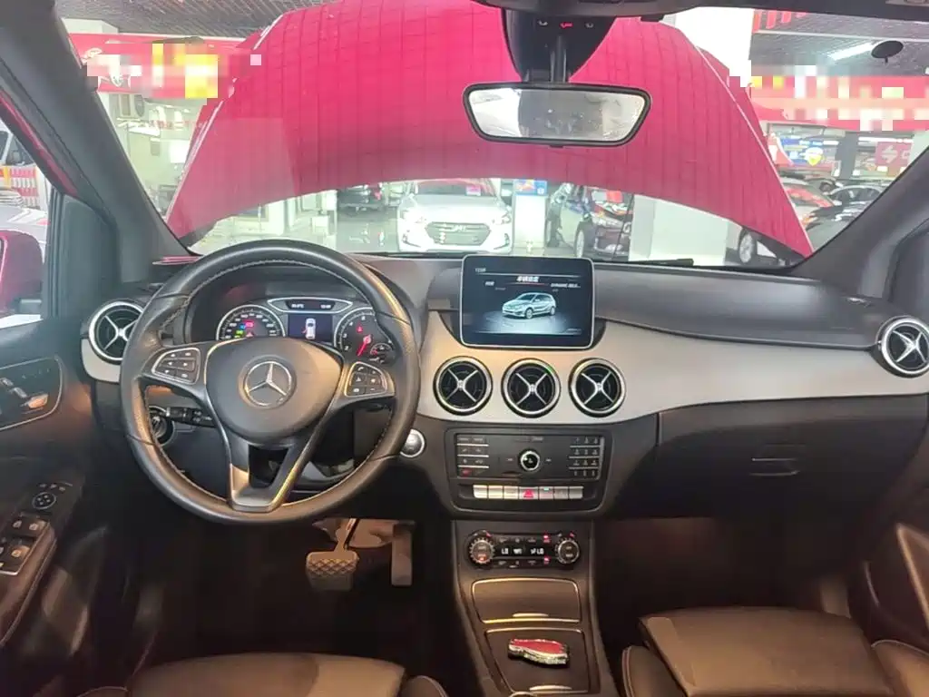 Mercedes-Benz B-Class 2019 — фото 10