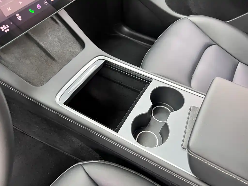 Tesla Model Y 2023 — фото 26
