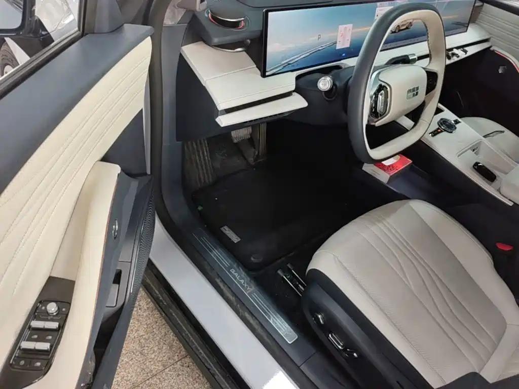 Geely Galaxy E8 2024 — фото 16