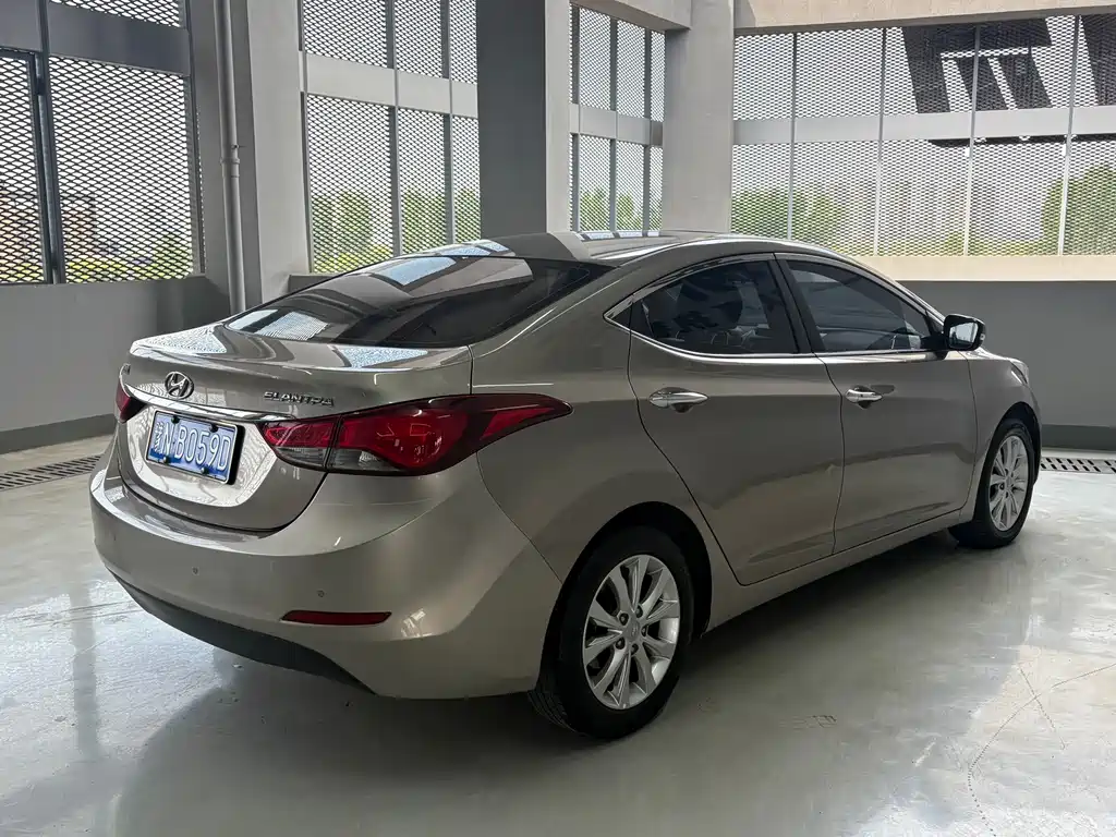 Hyundai Elantra Langdong 2016 — фото 7