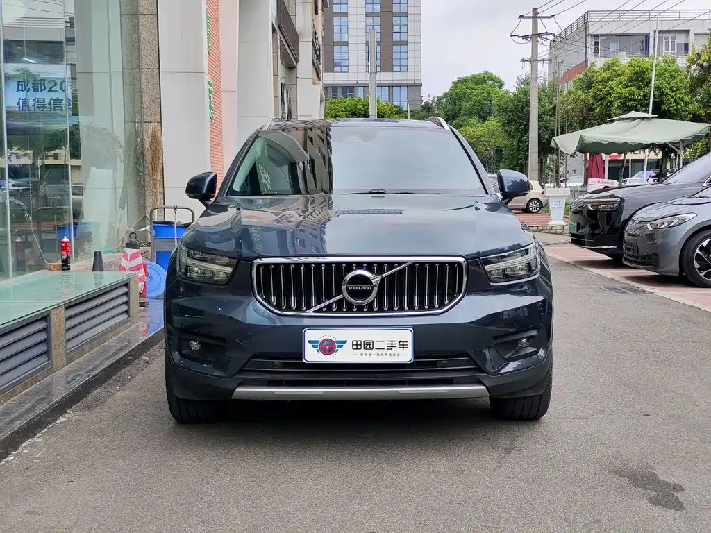 Volvo XC40 2020 — фото 2