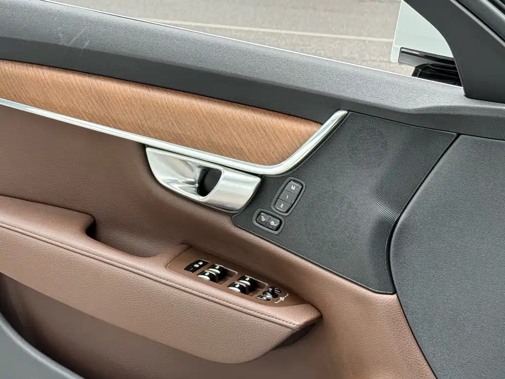 Volvo S90 2019 — фото 15