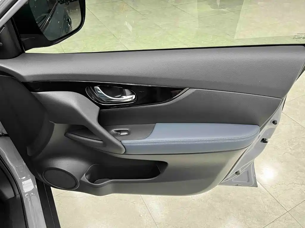 Nissan X-Trail 2025 — фото 13