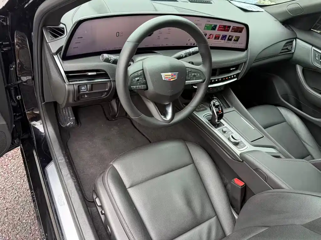Cadillac CT5 2024 — фото 11