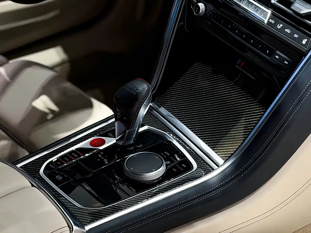 BMW M8 2023 — фото 12
