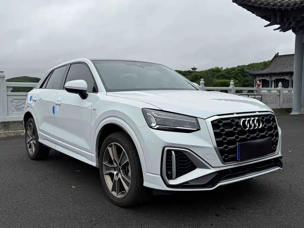 Audi Q2L 2022