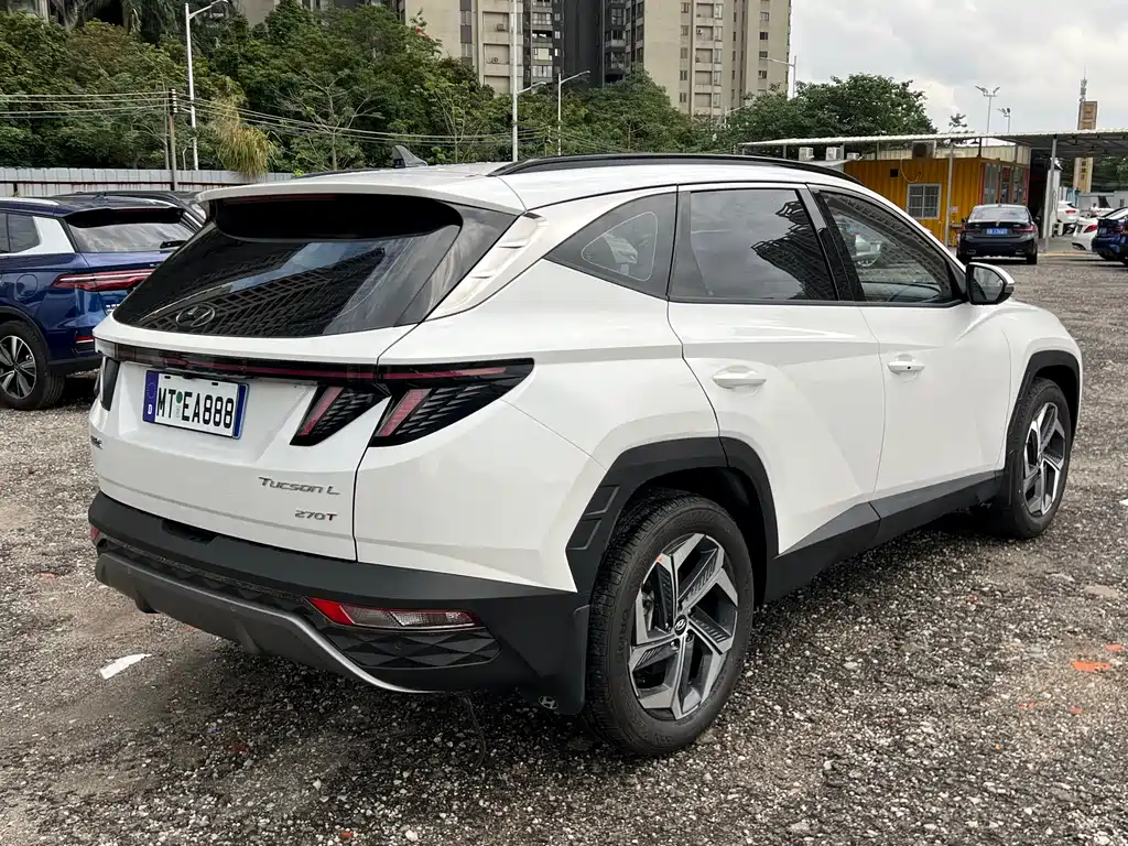 Hyundai Tucson 2023 — фото 6