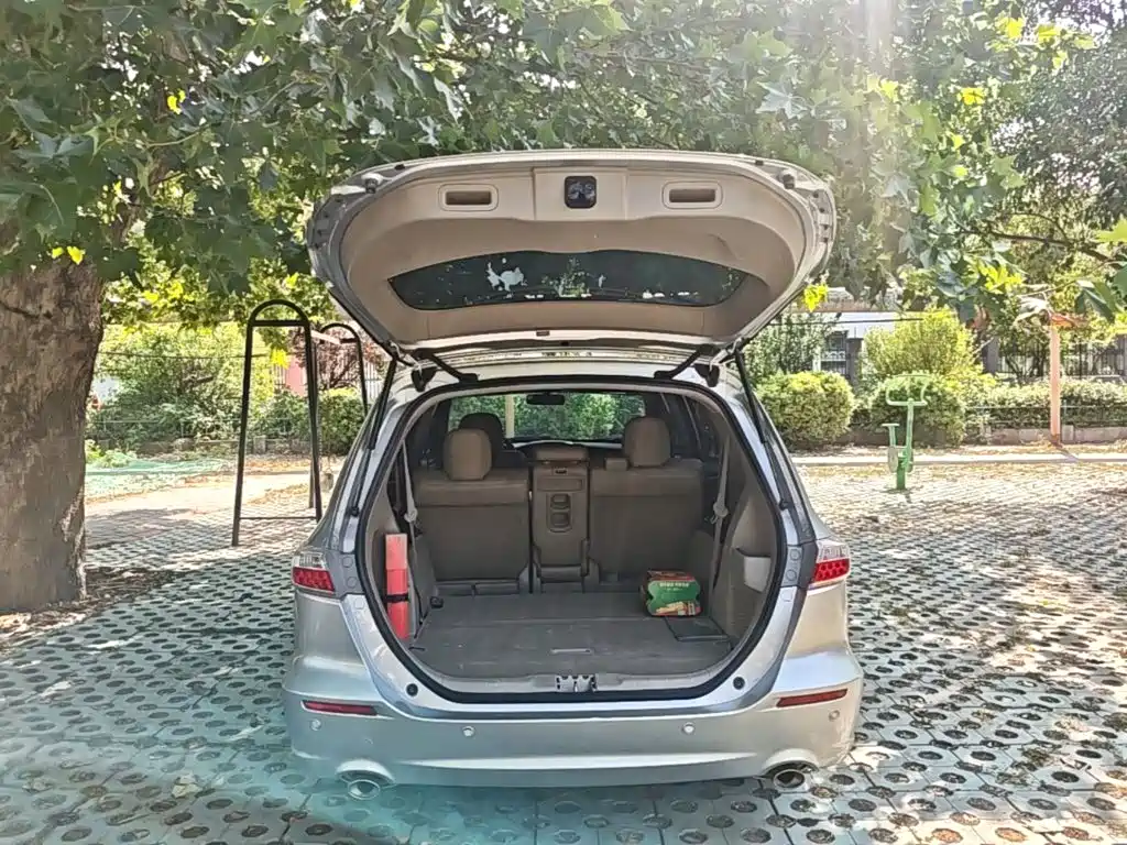 Honda Odyssey 2014 — фото 19