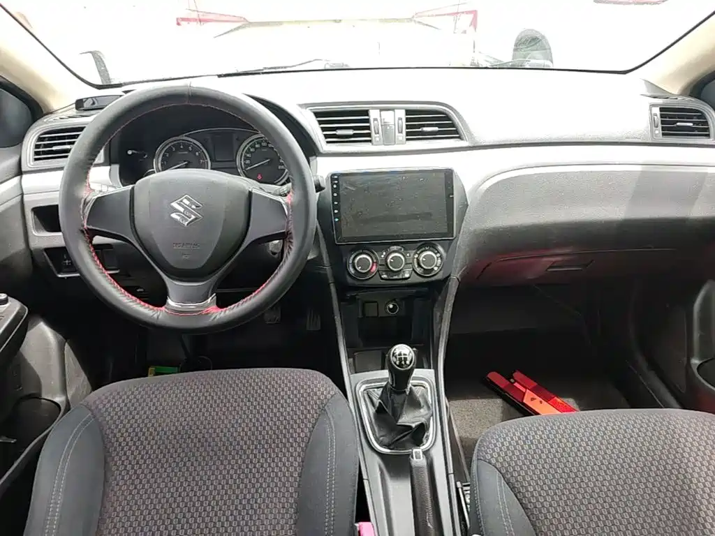 Suzuki Alivio 2018 — фото 10