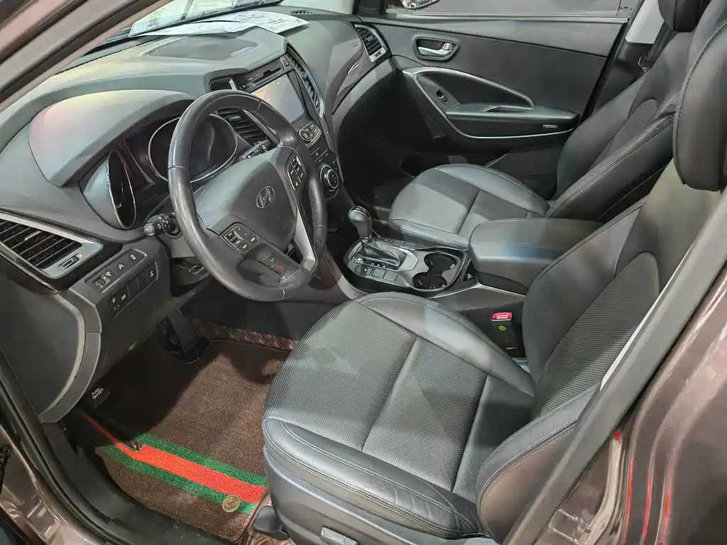 Hyundai Santa Fe 2015 — фото 11