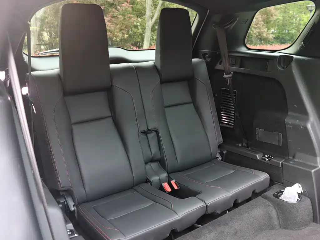 Land Rover Discovery Sport 2021 — фото 21