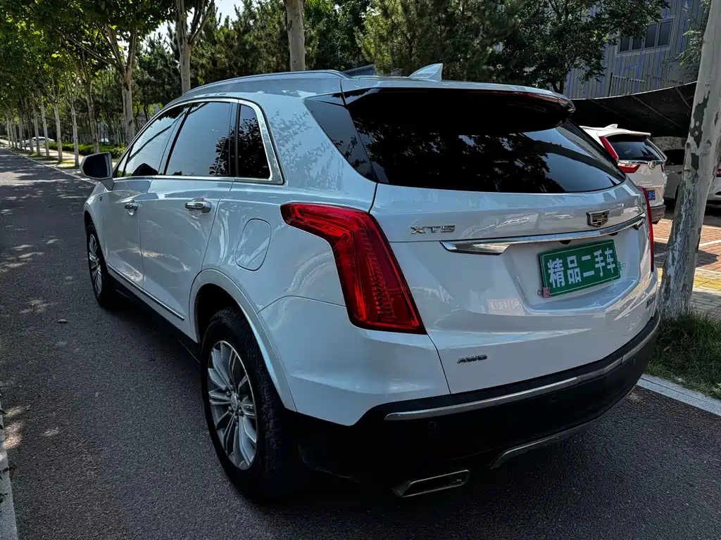Cadillac XT5 2016 — фото 4
