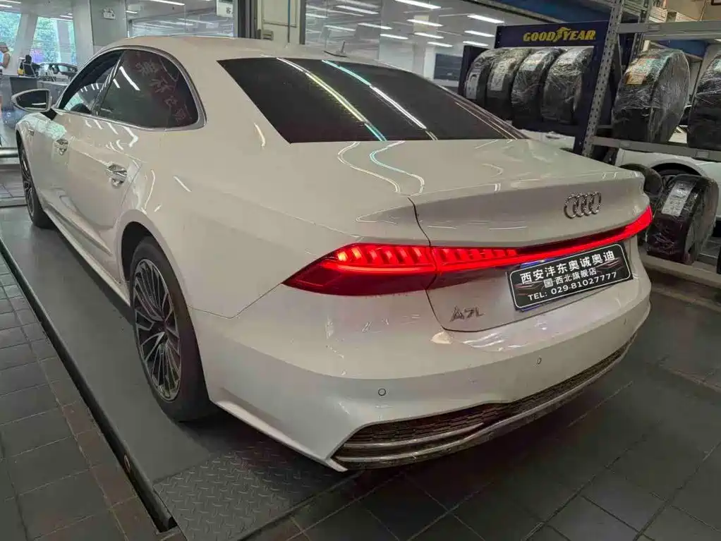 Audi A7L 2024 — фото 4