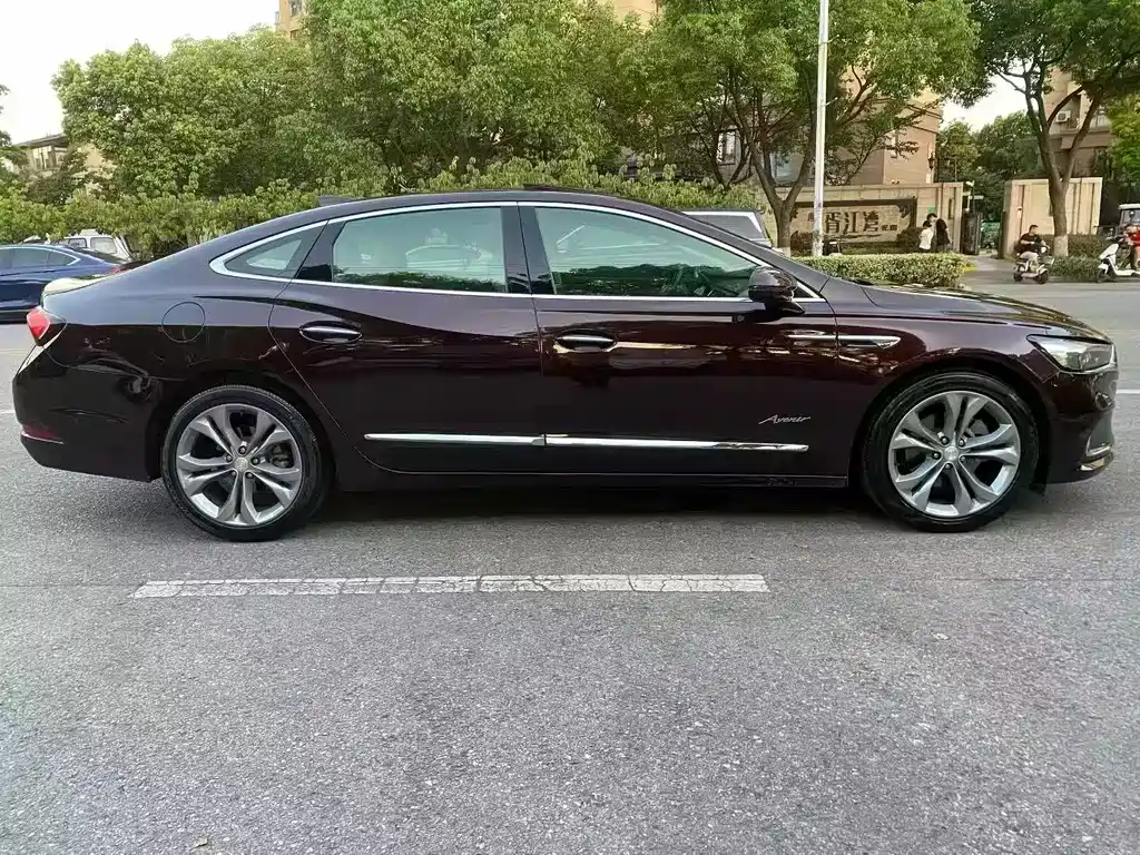 Buick LaCrosse 2022 — фото 6