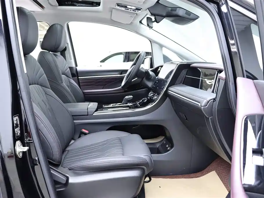GAC Motor Trumpchi M8 2024 — фото 16