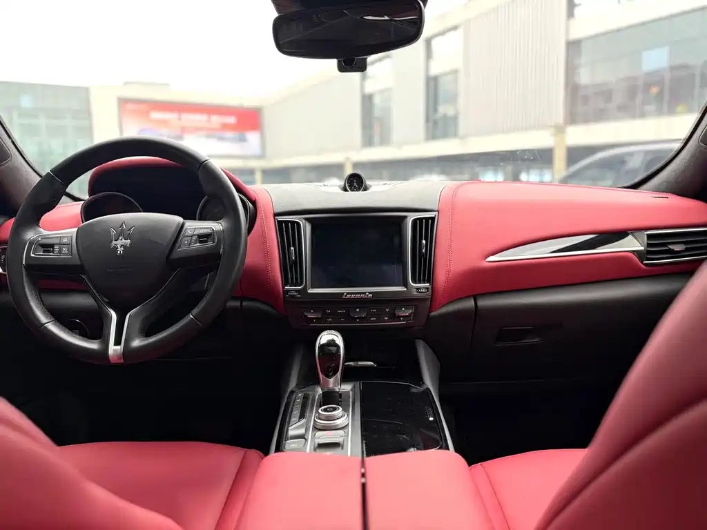 Maserati Levante 2018 — фото 3