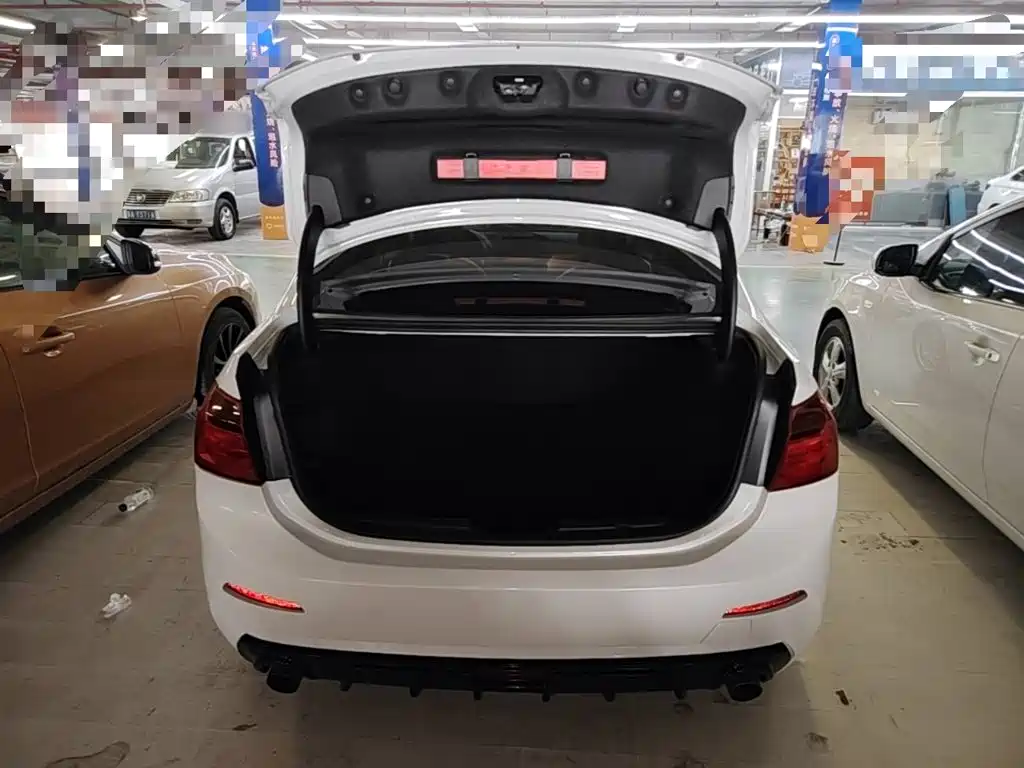 BMW 1 Series 2017 — фото 19