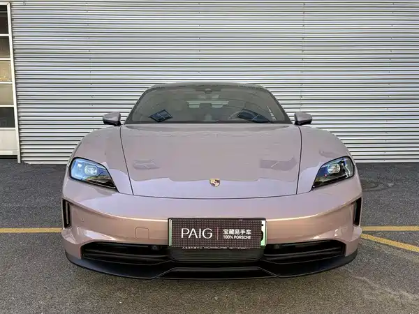Porsche Taycan 2025